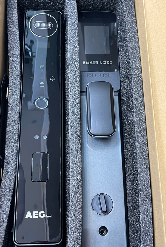 دستگیره هوشمند مدل Fully automatic 3D face smart lock